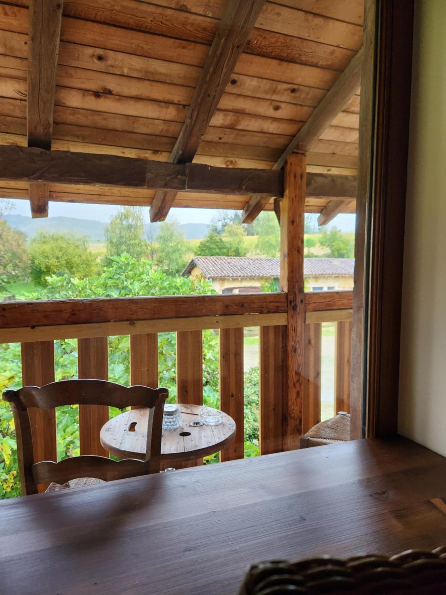 Chambres D'Hotes Aux Petits Belezins Saint-Amour  Rom bilde